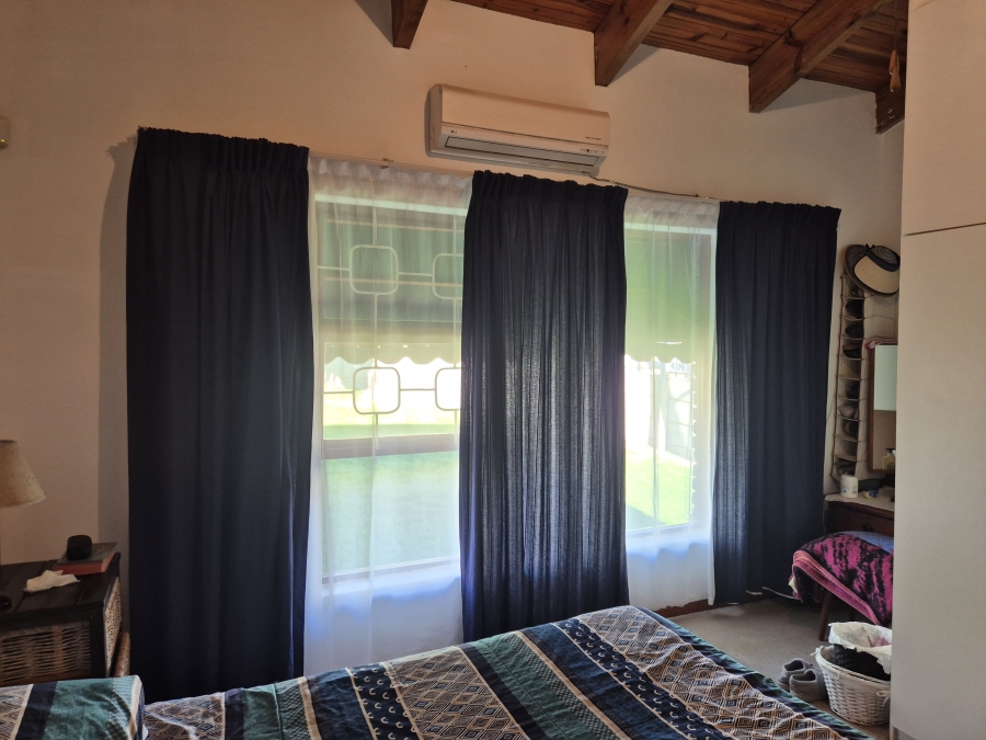 5 Bedroom Property for Sale in Kleinkoornhuis Western Cape